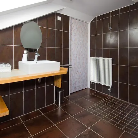 La Muse לינה וארוחת בוקר